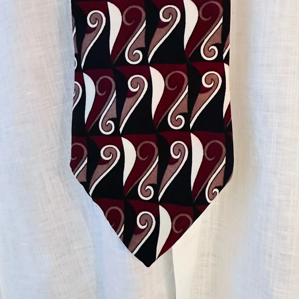 GEORGE MACHADO ~ Black, White, Burgundy Paisley Neck Tie Italian Silk